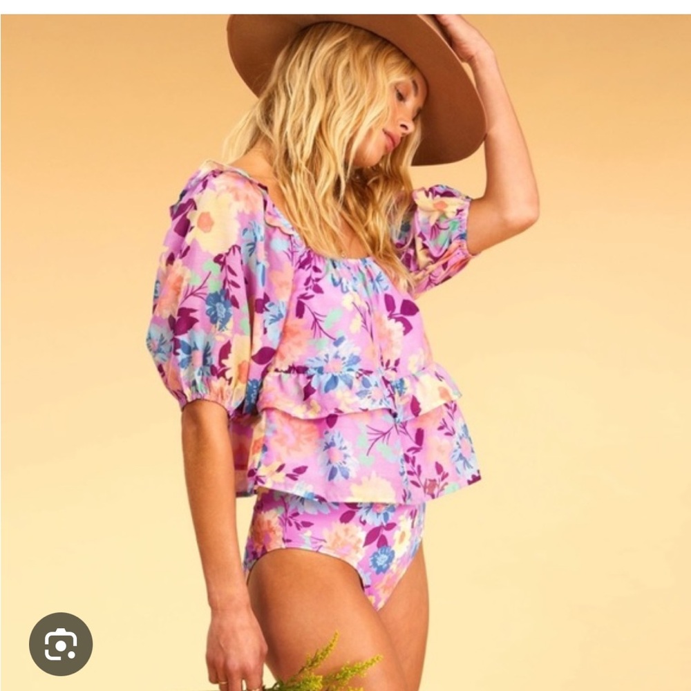 Billabong Floral Puff Sleeve Top